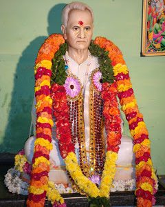 Kanniah Yogi Marble Statue